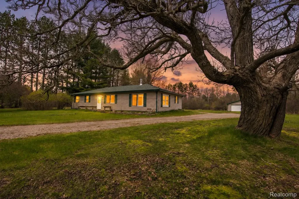 1190 Meadow Road Tawas Township MI 48763