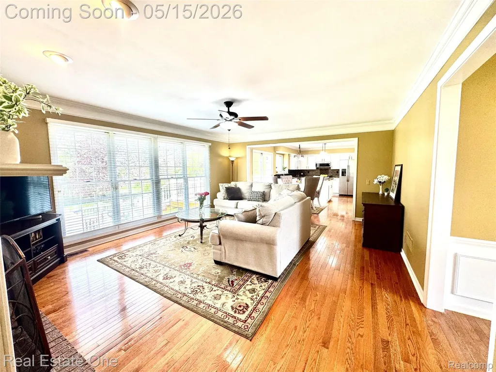 1725 Hillcrest Drive Rochester Hills City MI 48306
