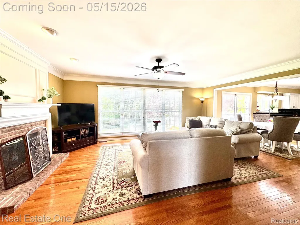 1725 Hillcrest Drive Rochester Hills City MI 48306
