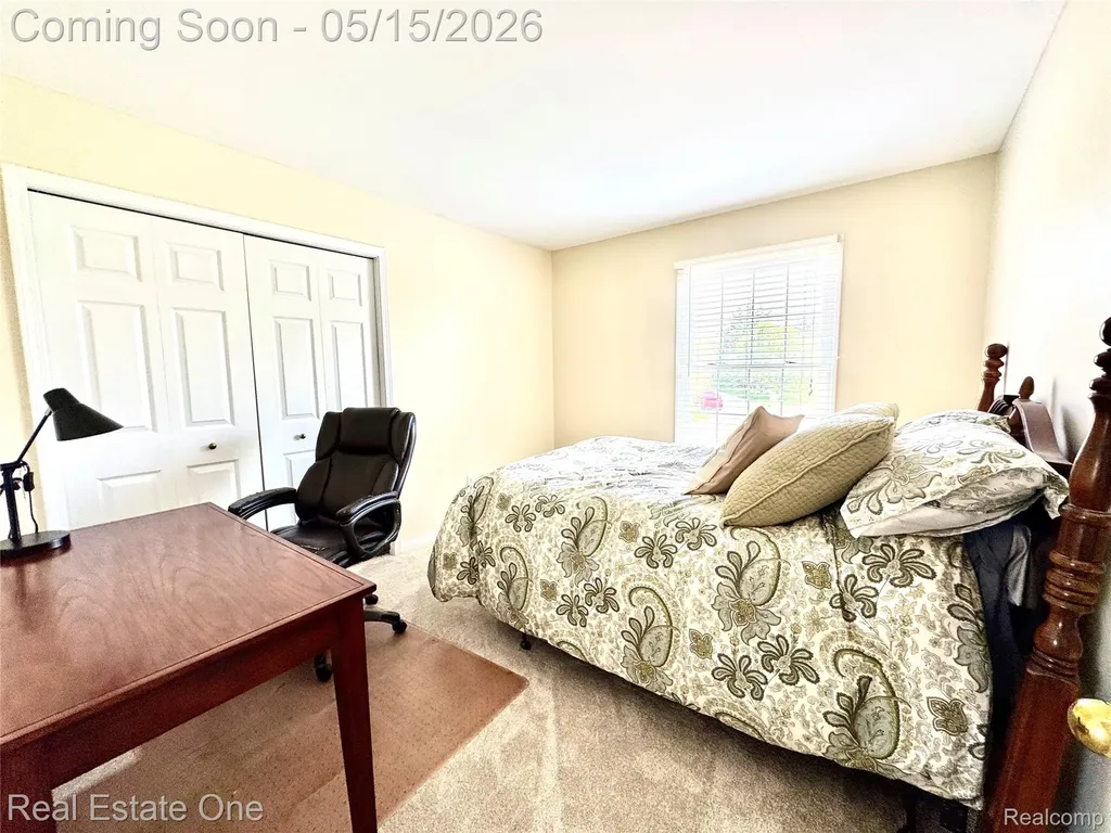 1725 Hillcrest Drive Rochester Hills City MI 48306