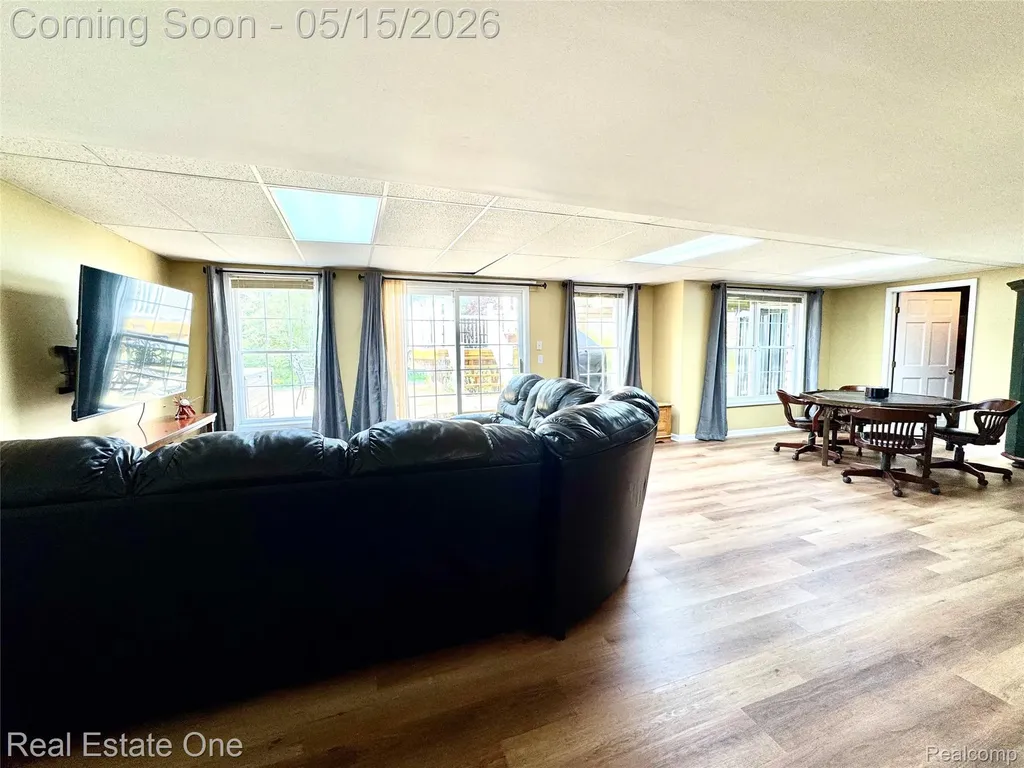 1725 Hillcrest Drive Rochester Hills City MI 48306