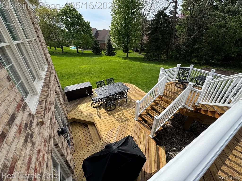 1725 Hillcrest Drive Rochester Hills City MI 48306