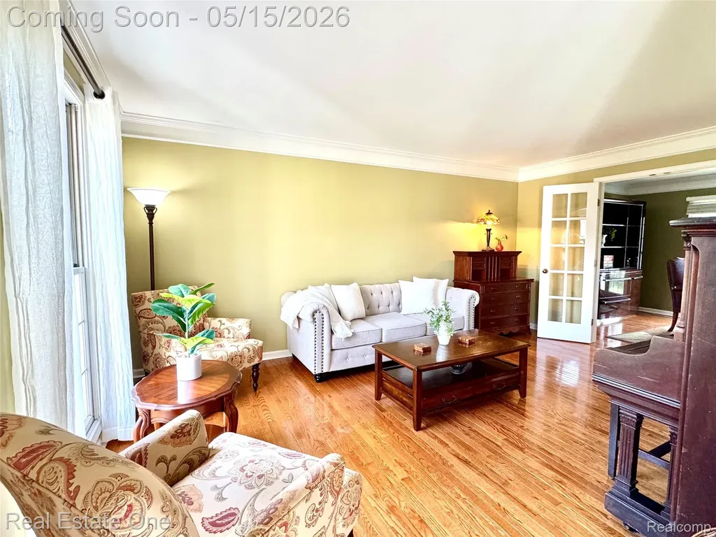 1725 Hillcrest Drive Rochester Hills City MI 48306