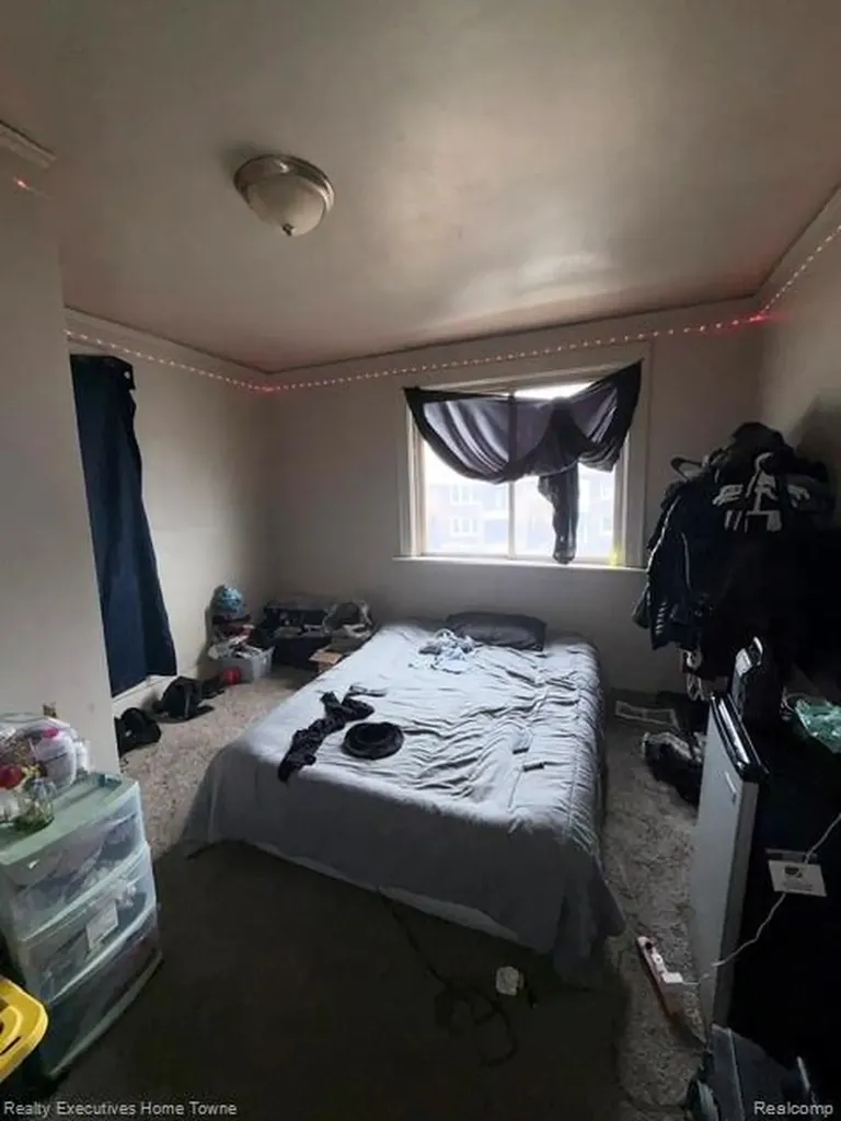 12081 Santa Rosa Drive Detroit City MI 48204