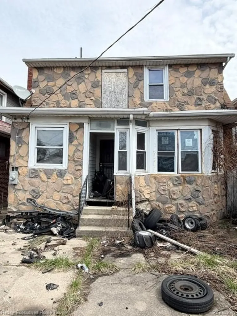 12081 Santa Rosa Drive Detroit City MI 48204
