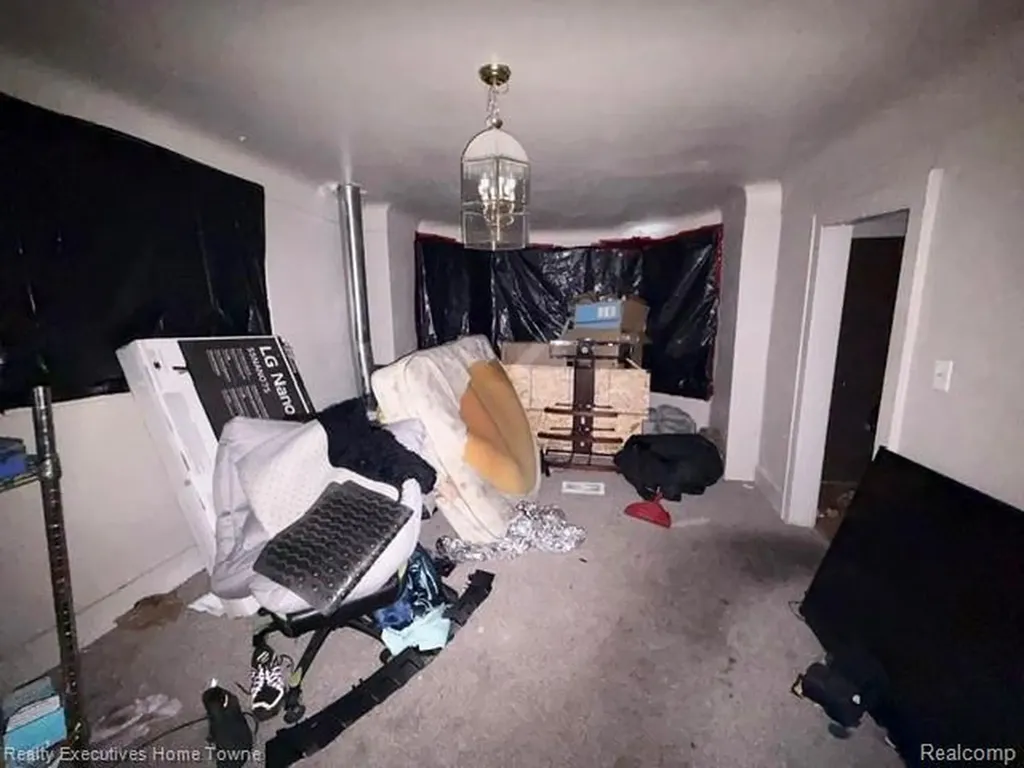 12081 Santa Rosa Drive Detroit City MI 48204