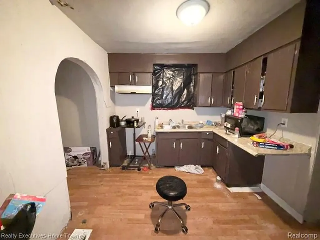 12081 Santa Rosa Drive Detroit City MI 48204