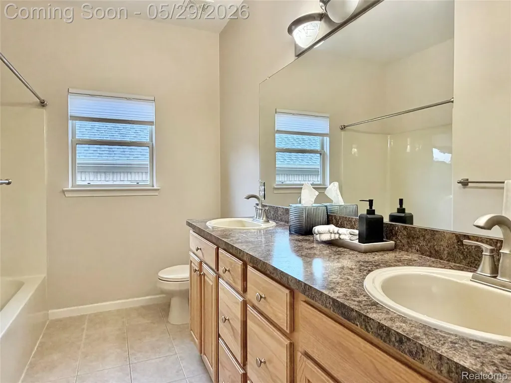 4438 Thornhill Drive Auburn Hills City MI 48326