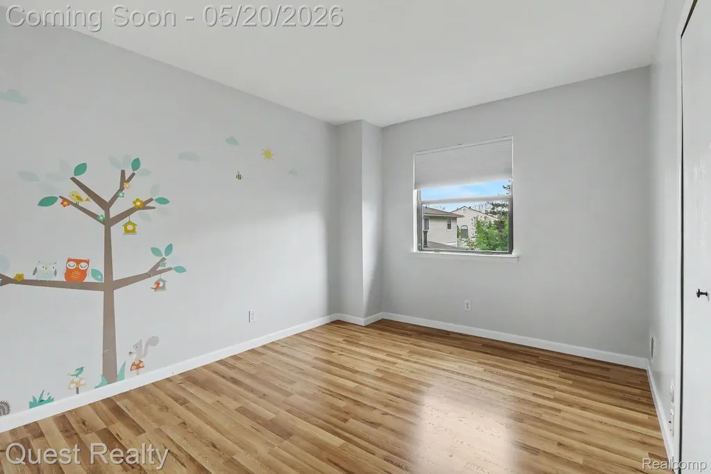 5673 Drake Hollow W Drive W West Bloomfield Charter Township MI 48322