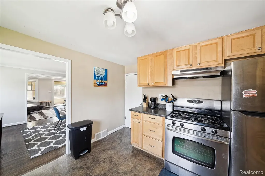 18849 Delaware Avenue Redford Charter Township MI 48240