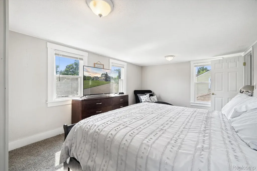 18849 Delaware Avenue Redford Charter Township MI 48240