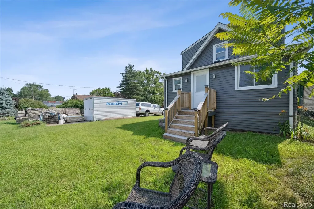 18849 Delaware Avenue Redford Charter Township MI 48240