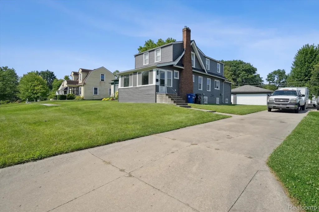 18849 Delaware Avenue Redford Charter Township MI 48240