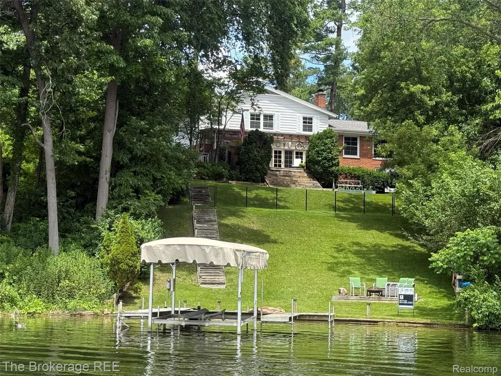 6311 Wellesley Terrace Independence Charter Township MI 48346