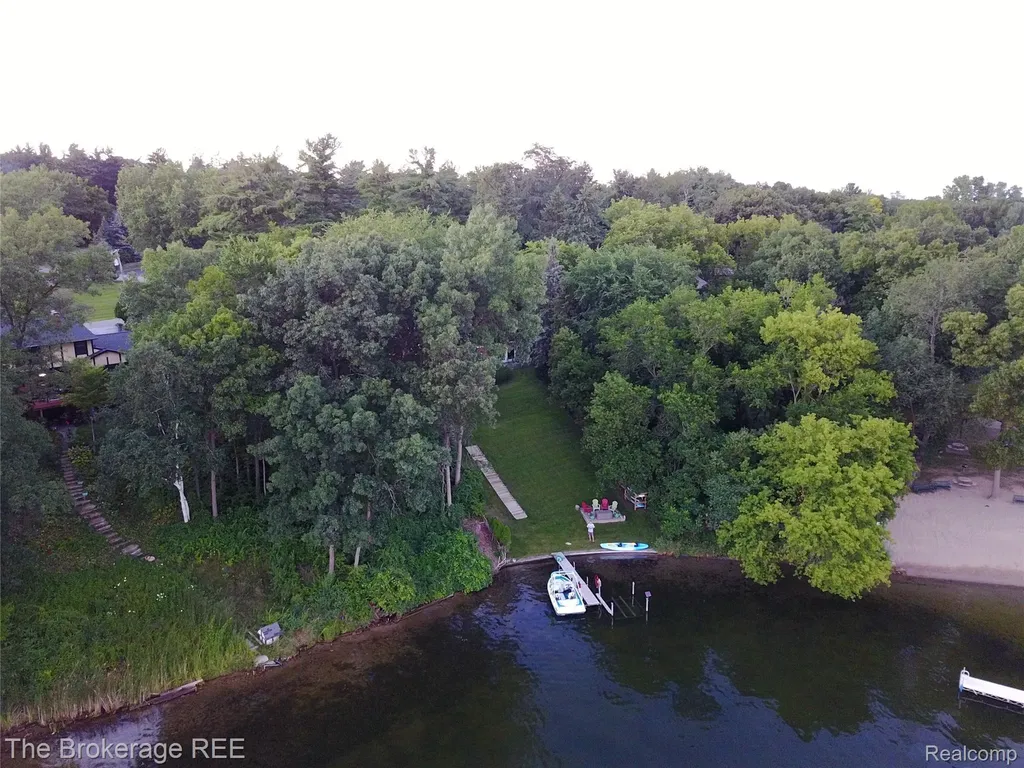 6311 Wellesley Terrace Independence Charter Township MI 48346