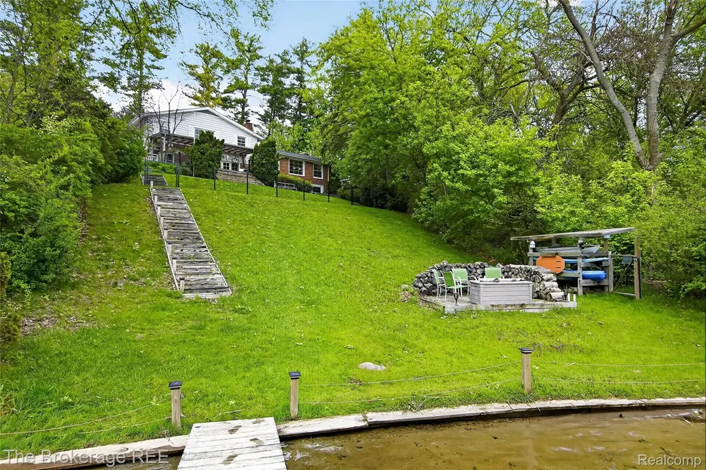 6311 Wellesley Terrace Independence Charter Township MI 48346
