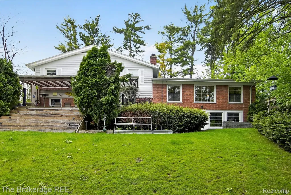 6311 Wellesley Terrace Independence Charter Township MI 48346