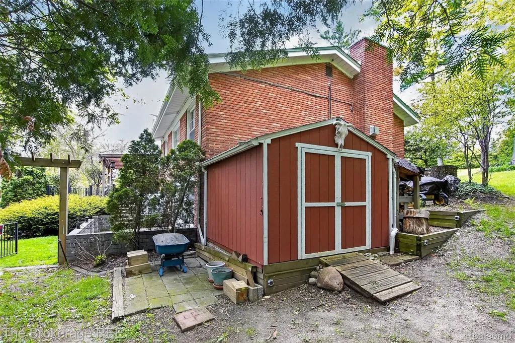 6311 Wellesley Terrace Independence Charter Township MI 48346