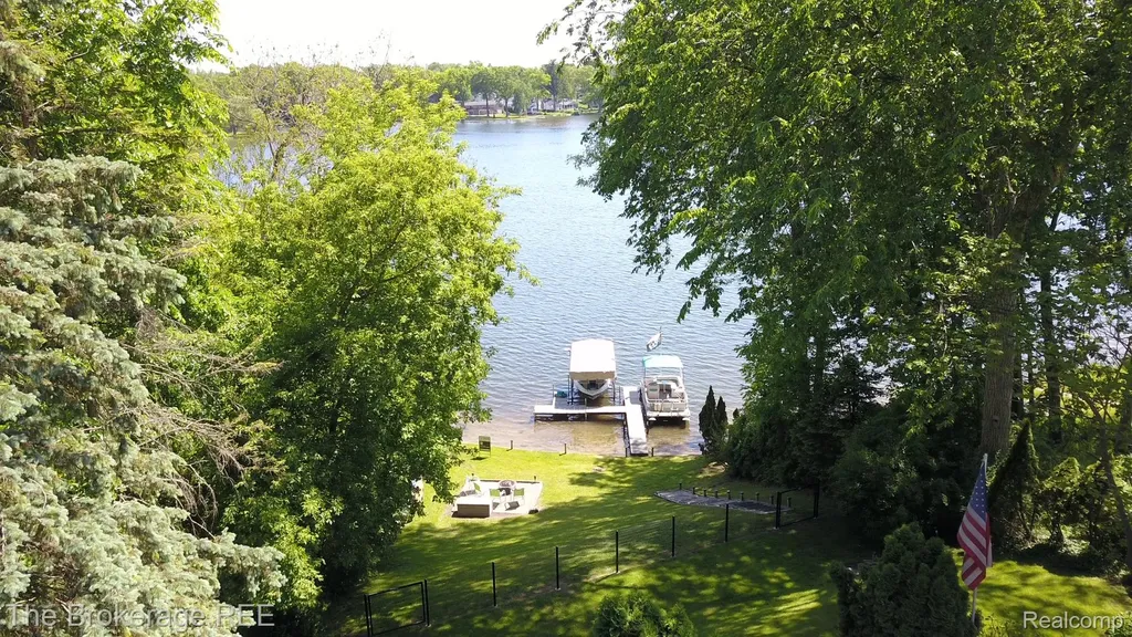 6311 Wellesley Terrace Independence Charter Township MI 48346