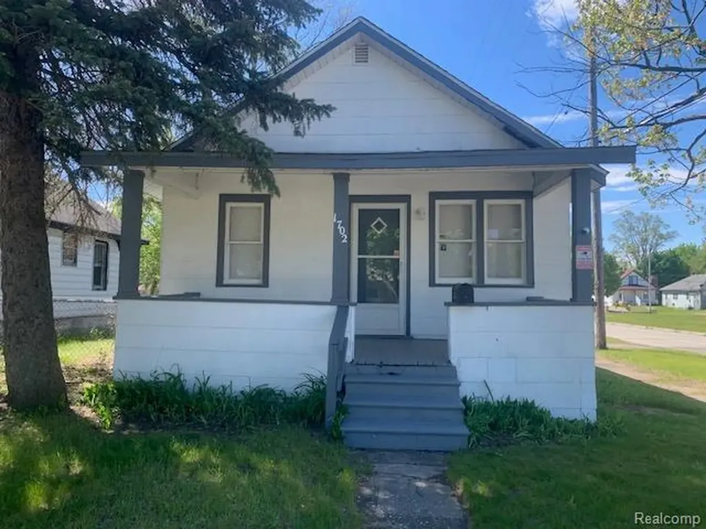 1702 Arizona Avenue Flint City MI 48506