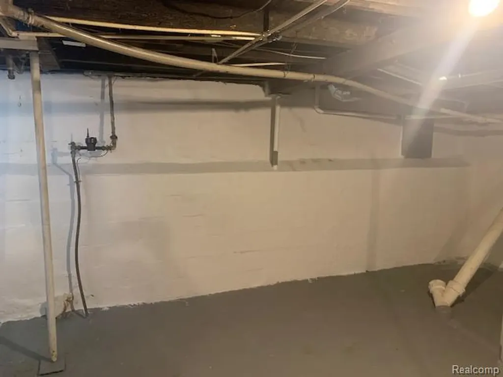 1702 Arizona Avenue Flint City MI 48506