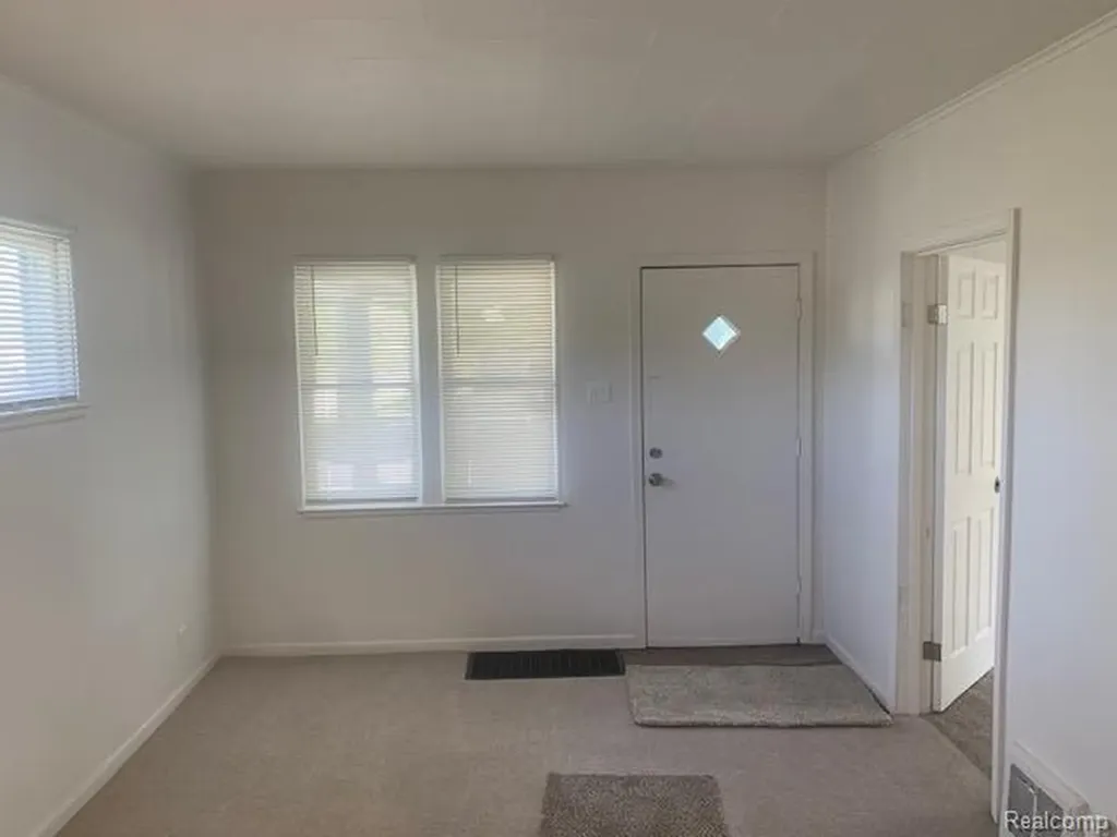 1702 Arizona Avenue Flint City MI 48506