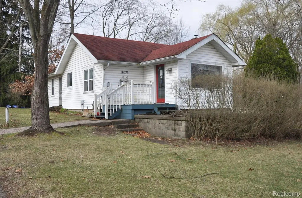 4670 E M 36 Hamburg Township MI 48169