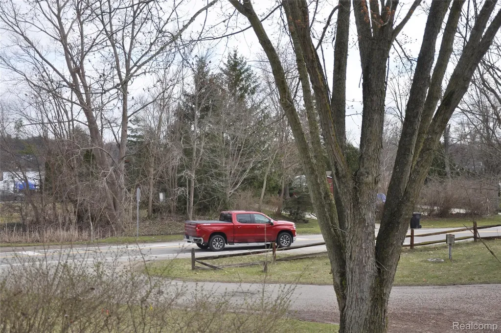 4670 E M 36 Hamburg Township MI 48169