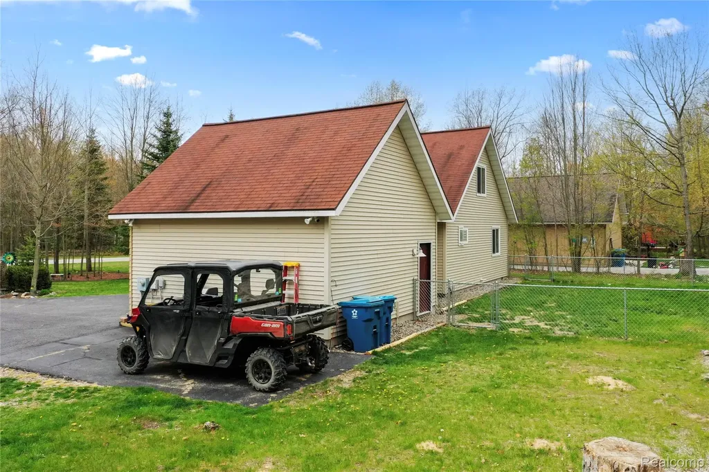 302 Robin Hood Street Markey Township MI 48653