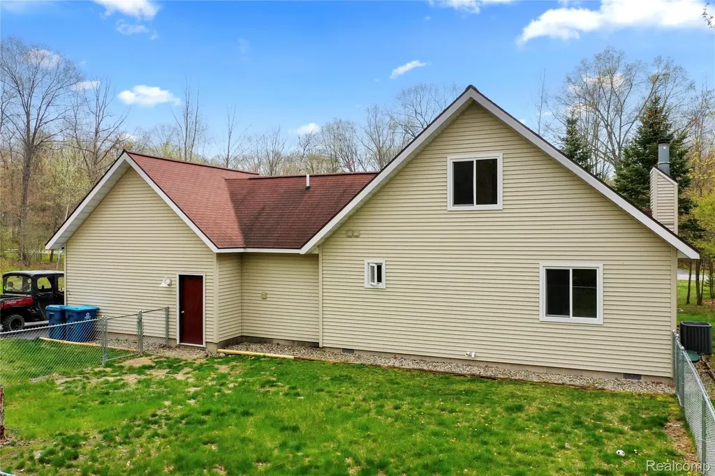 302 Robin Hood Street Markey Township MI 48653