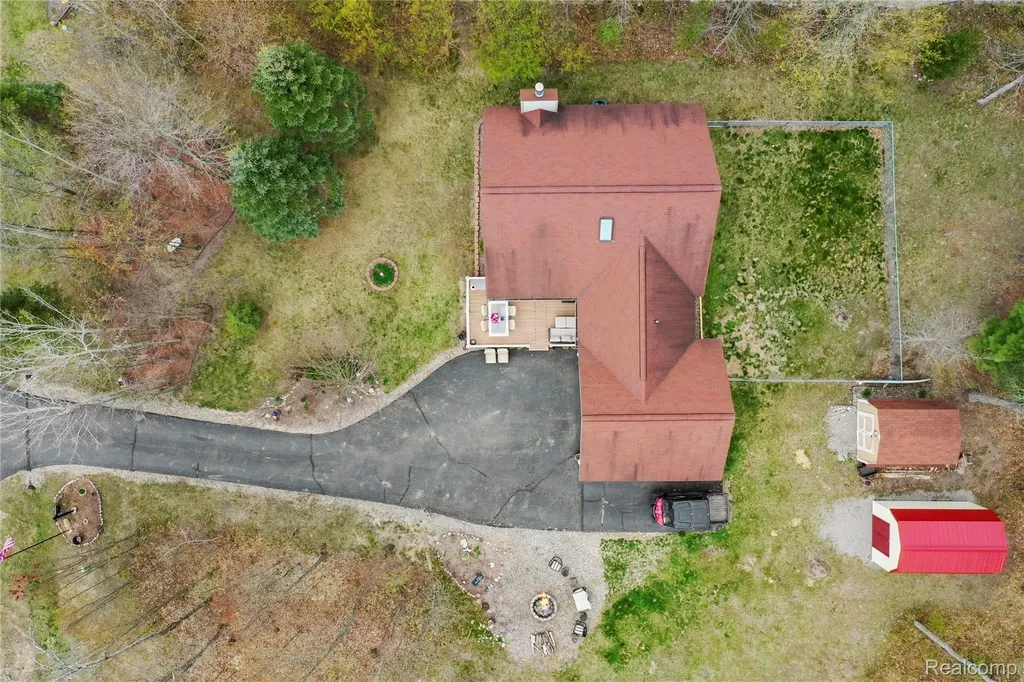 302 Robin Hood Street Markey Township MI 48653