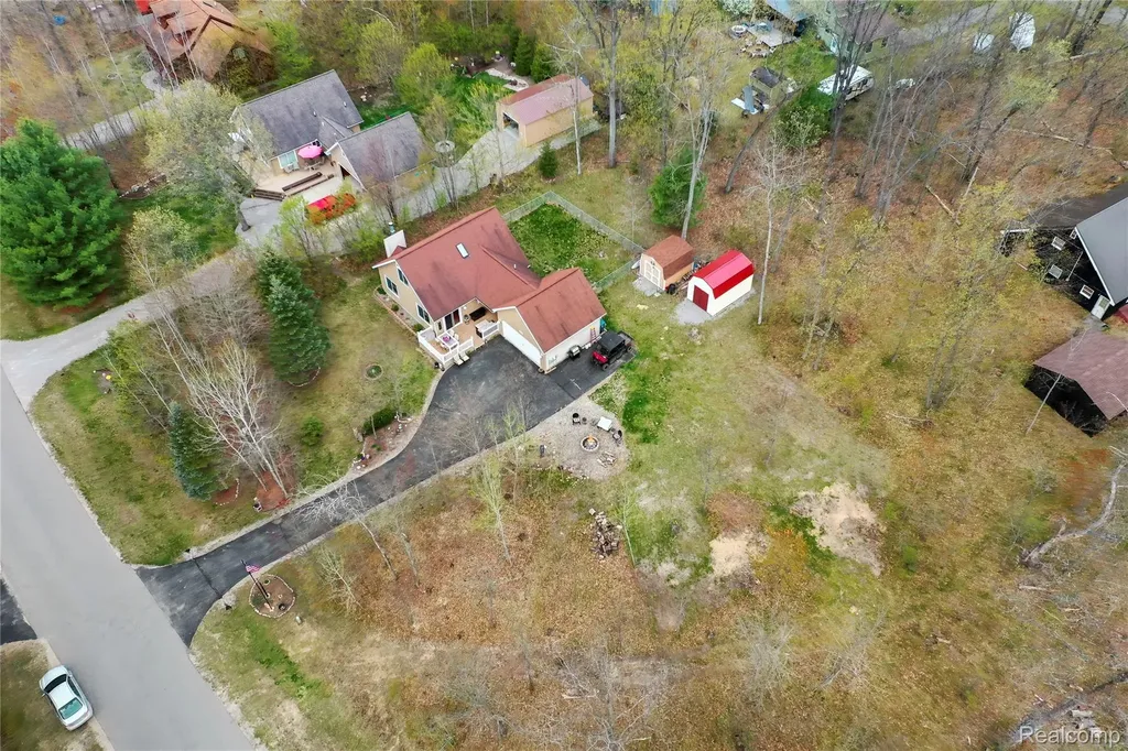 302 Robin Hood Street Markey Township MI 48653