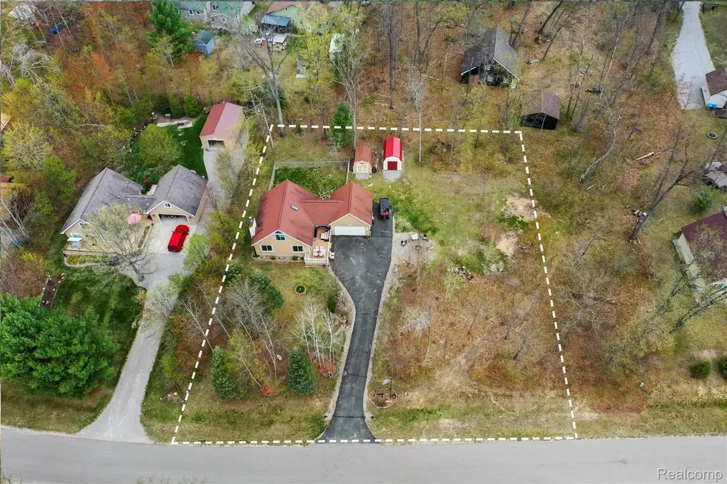 302 Robin Hood Street Markey Township MI 48653