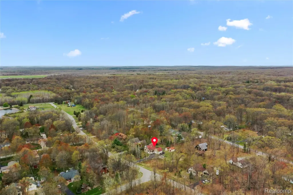 302 Robin Hood Street Markey Township MI 48653