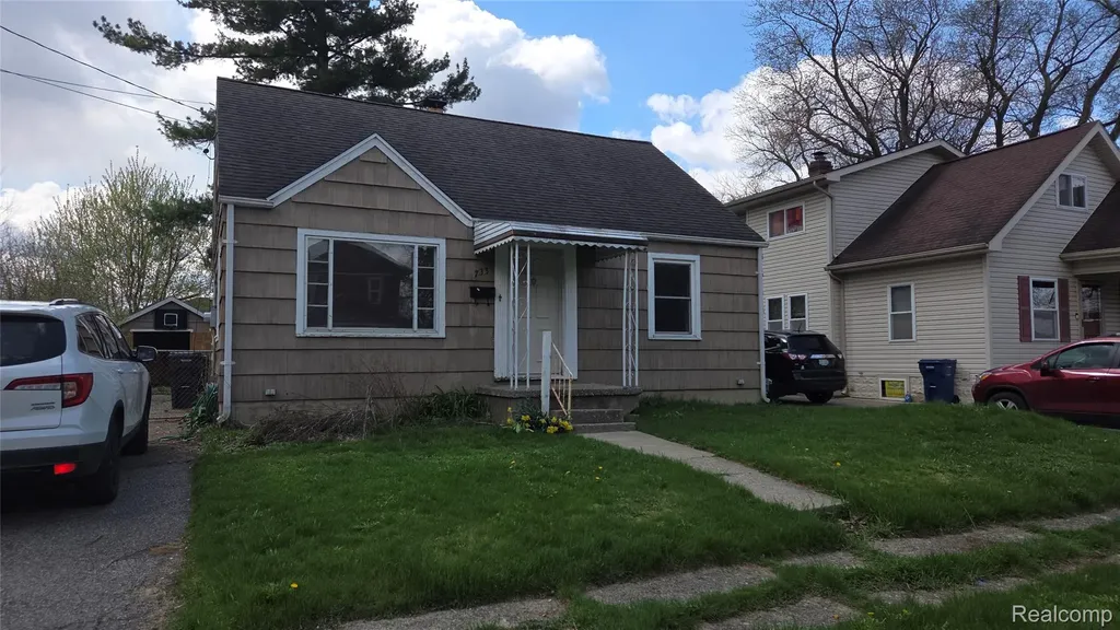 733 Vermilya Avenue Flint City MI 48507