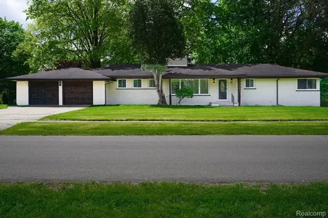 19041 Bungalow Drive Lathrup Village City MI 48076