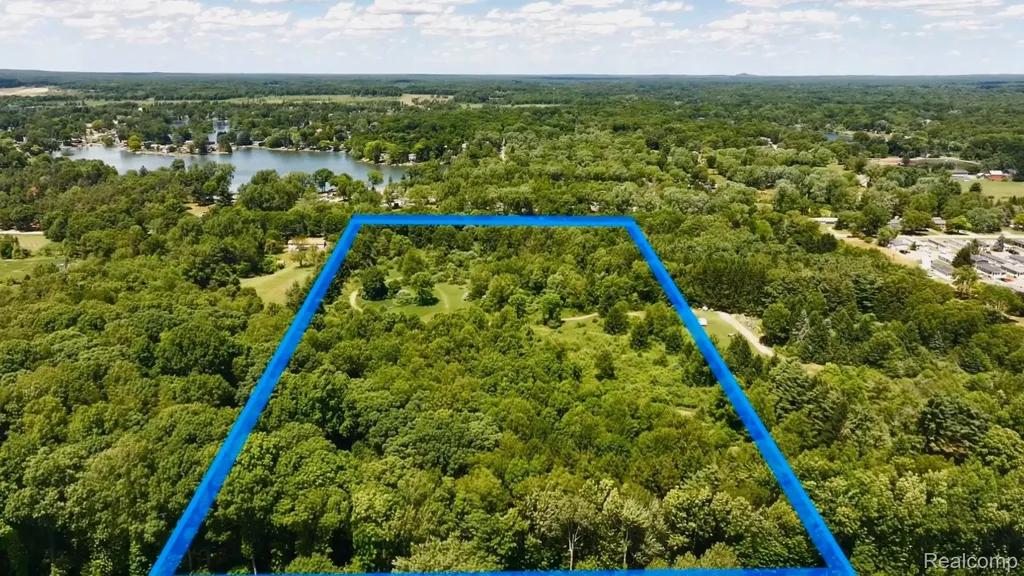 000 Middle V/l 18.12 Acre Middle Highland Charter Township MI 48357