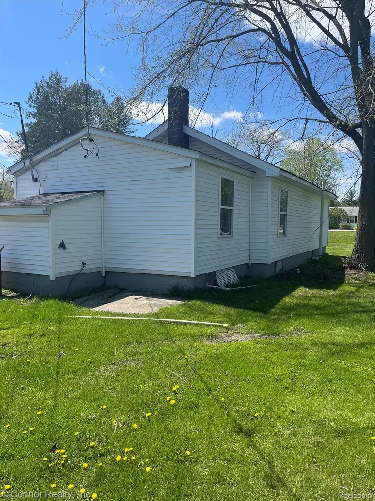 1908 Range Road Port Huron Charter Township MI 48060