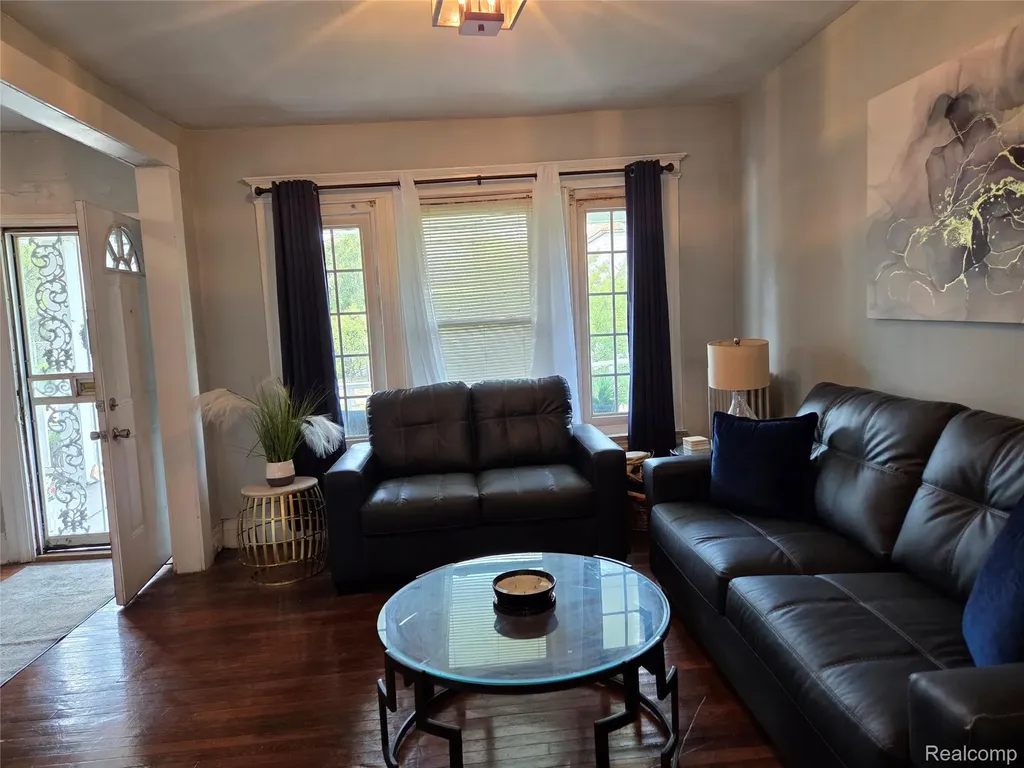 202 Connecticut Street Highland Park City MI 48203