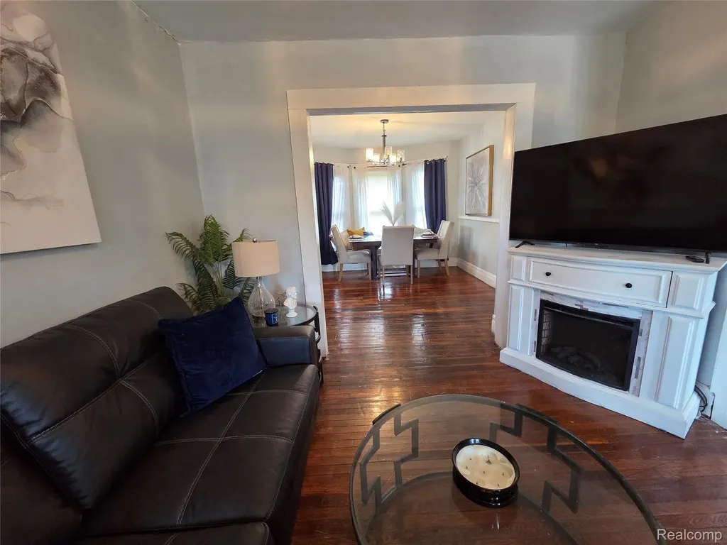 202 Connecticut Street Highland Park City MI 48203