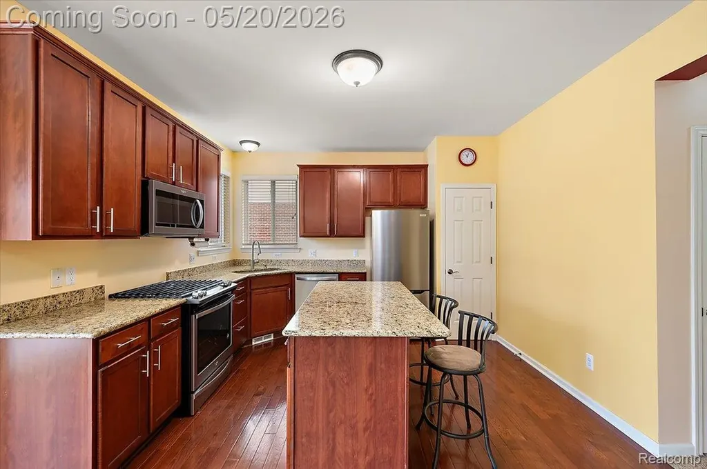 14257 Red Pine Drive Sterling Heights City MI 48313