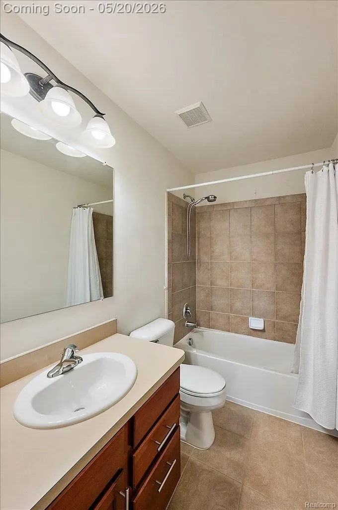 14257 Red Pine Drive Sterling Heights City MI 48313
