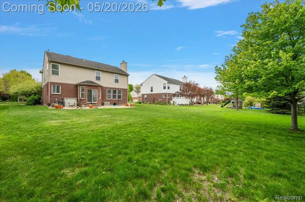 14257 Red Pine Drive Sterling Heights City MI 48313