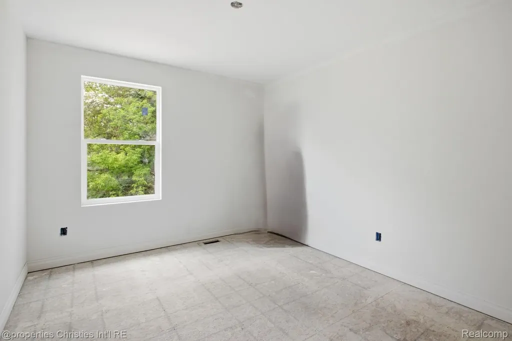 824 Nelsons Ridge Drive Howell City MI 48843