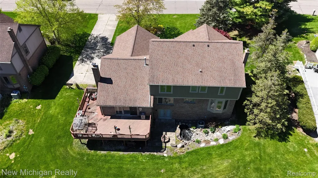 22200 Heatheridge Farmington City MI 48167