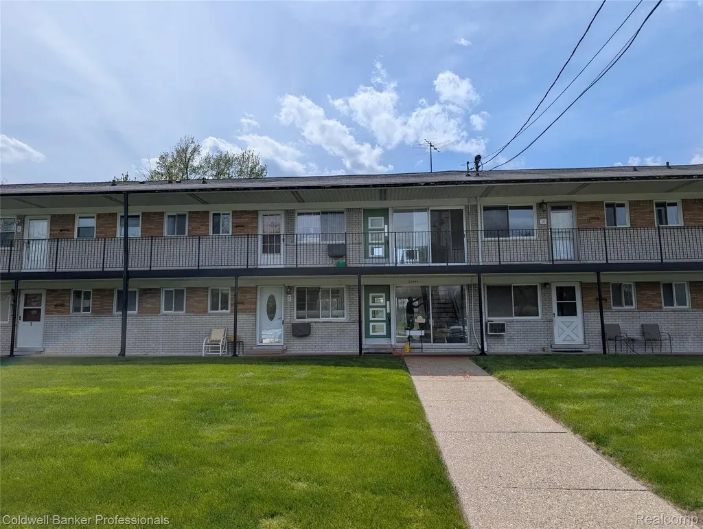 26945 Milford Lyon Charter Township MI 48178