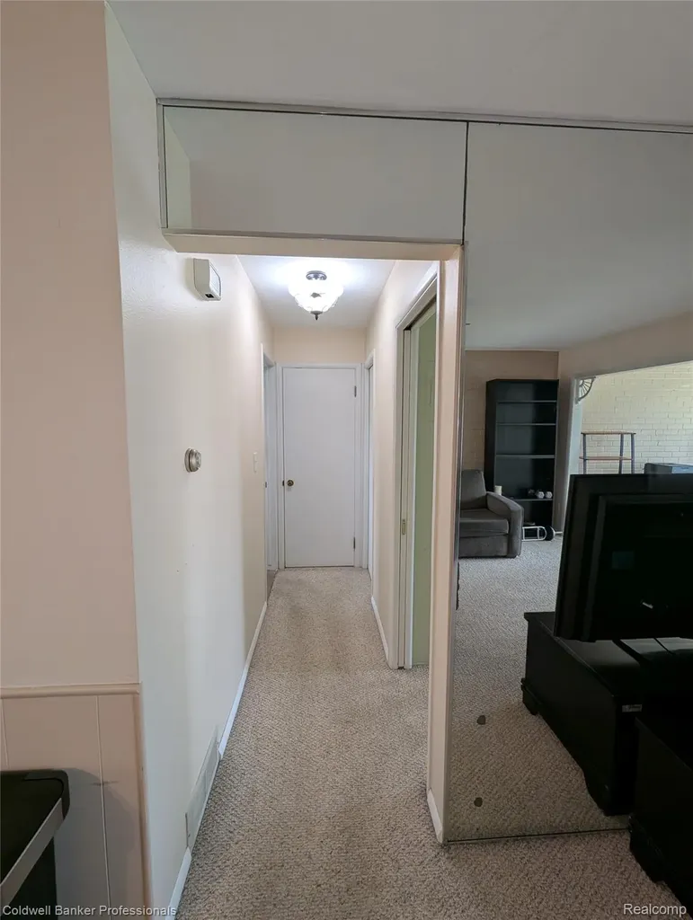 26945 Milford Lyon Charter Township MI 48178