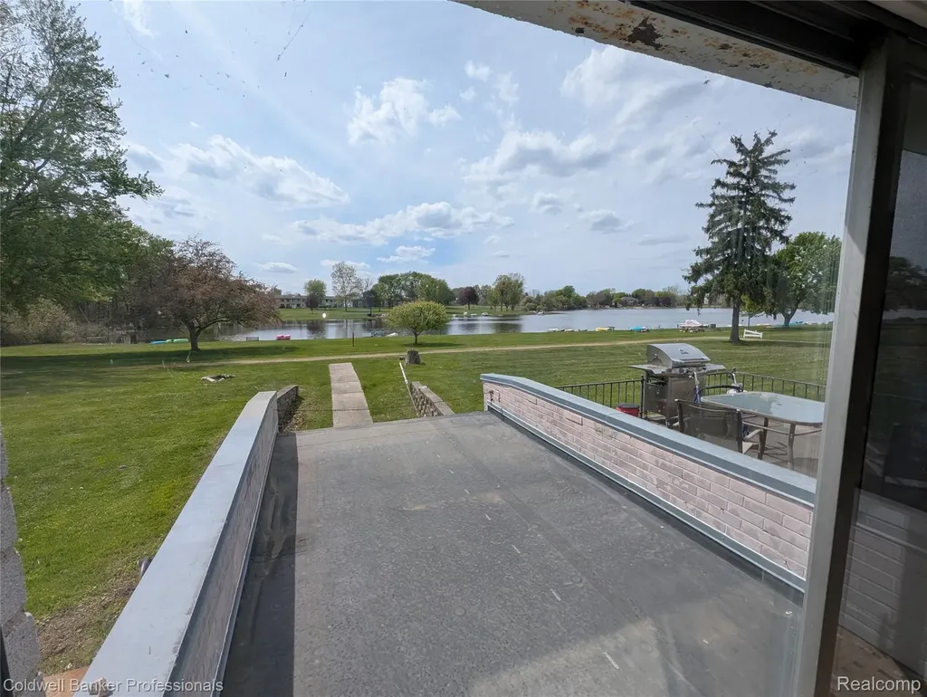 26945 Milford Lyon Charter Township MI 48178