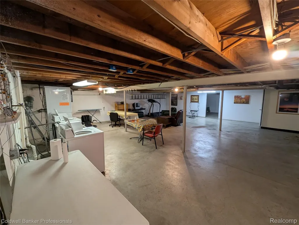 26945 Milford Lyon Charter Township MI 48178