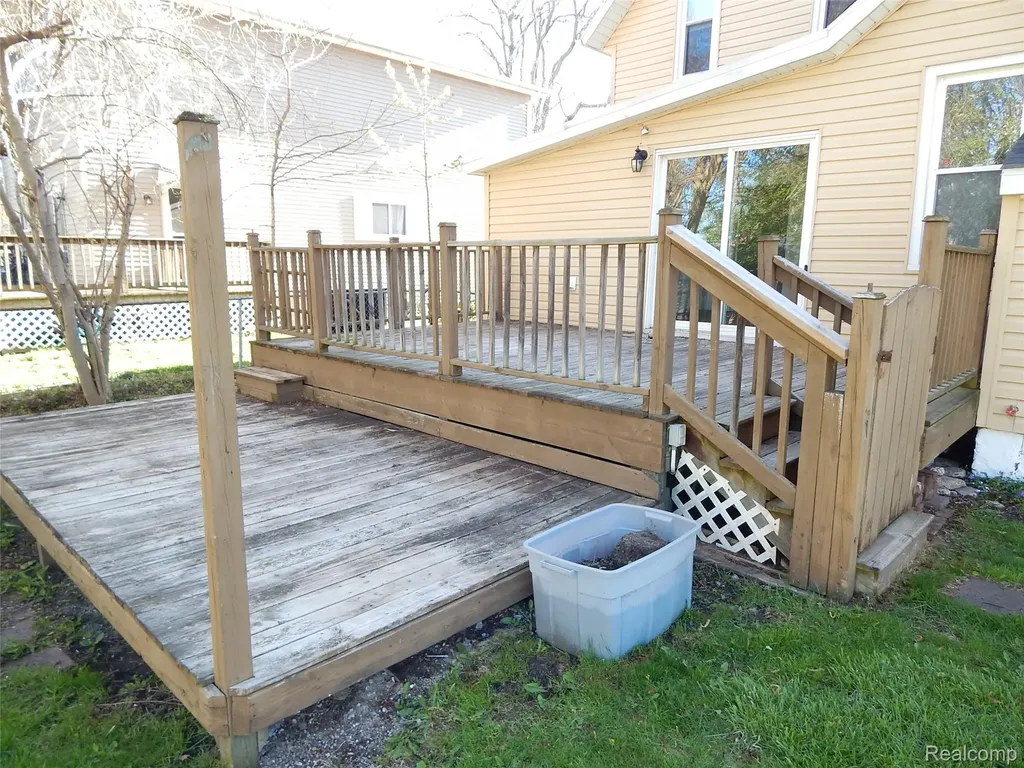 2711 Cherry Street Port Huron City MI 48060